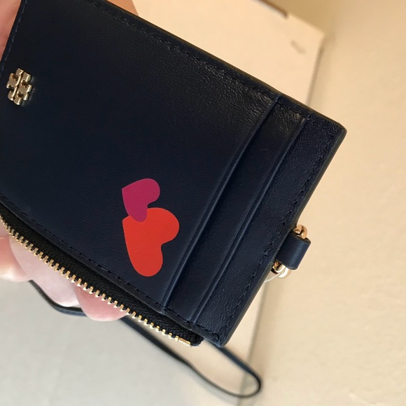 SOLD🆕 NWT Tory Burch Peace Lanyard - Picture 7 of 8